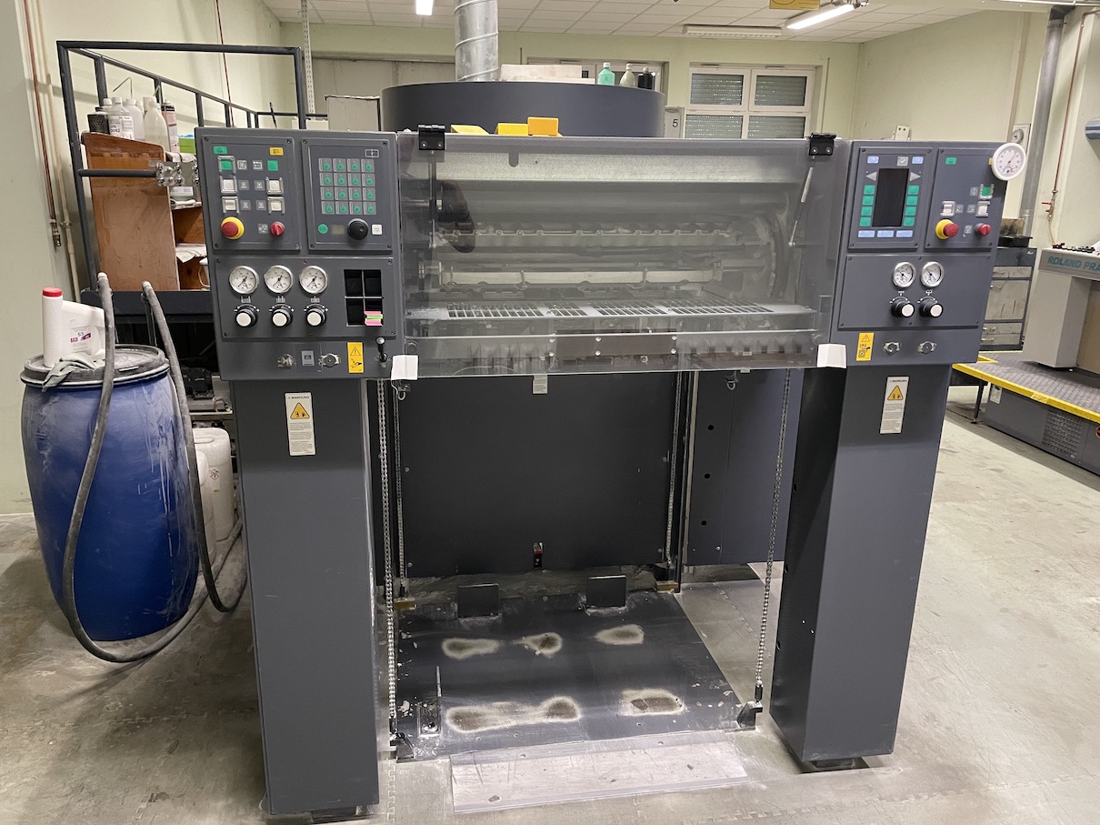 MAN Roland 504 + L with Cardboard Unit